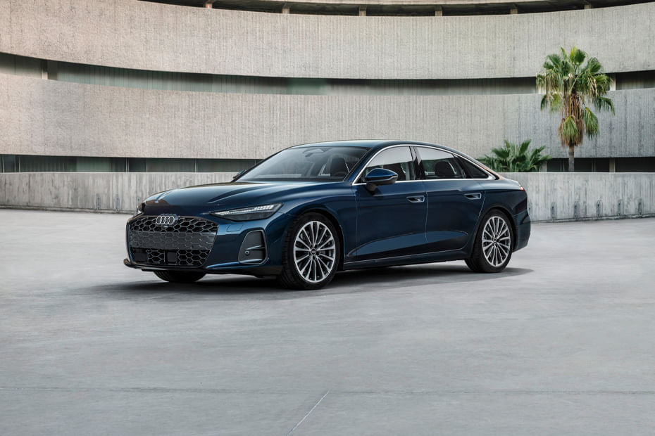 أودي  A6 Front angle low view