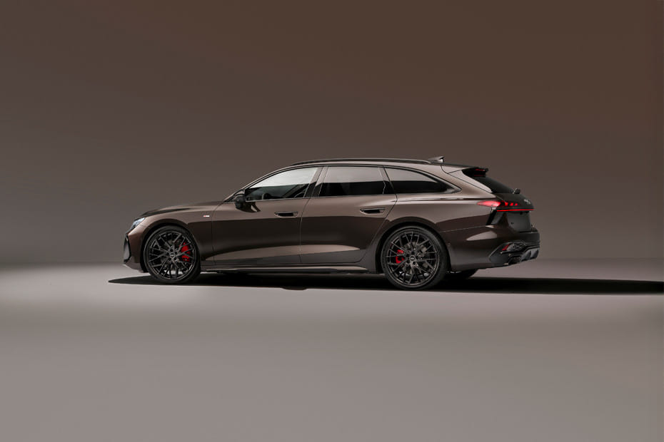 إيه 6 أفانت Side view