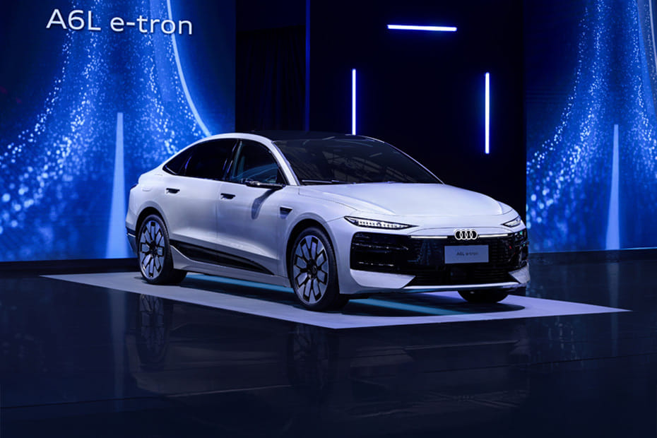 أودي A6L إي-ترون Front Medium View