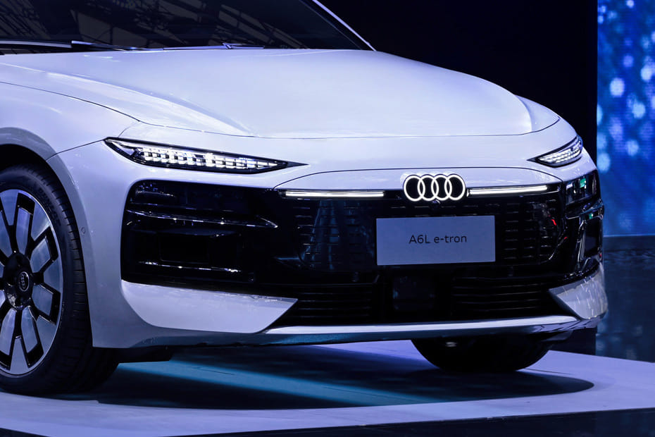 A6L إي-ترون Grille View