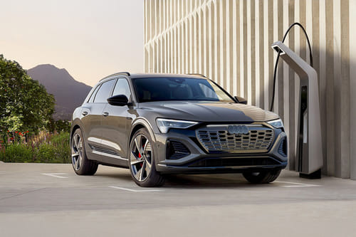Audi Q8 e-tron Front Medium View