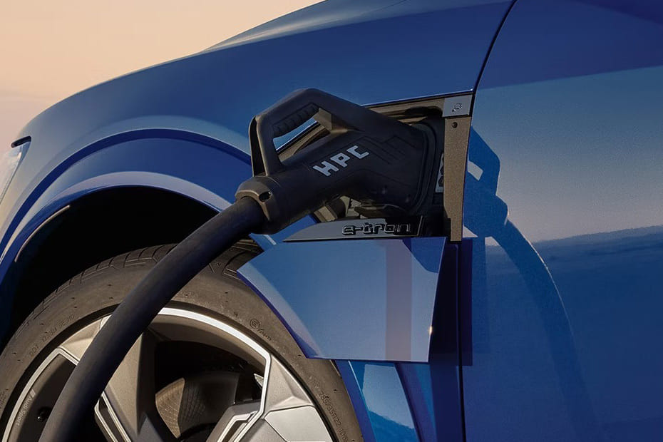 Exhaust Pipe of Audi SQ8 E-tron
