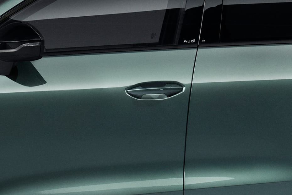 كيو 3 2026 Door handle