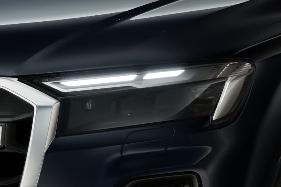 Q7 Headlight