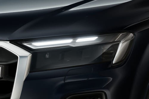 Q7 Headlight