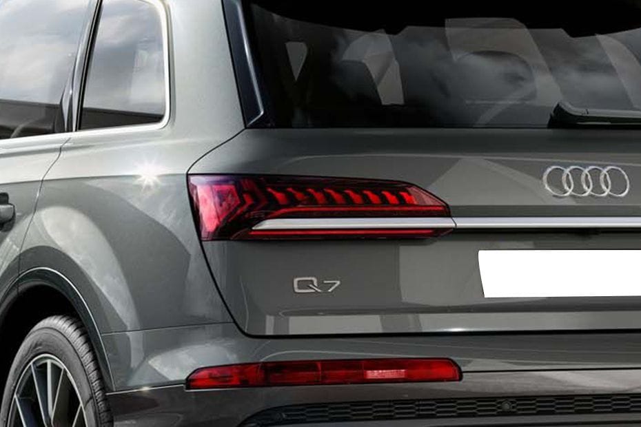 Q7 Tail light