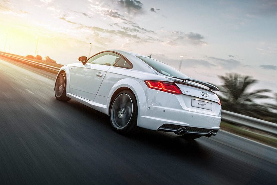   كوبيه TT Rear Low Angle View