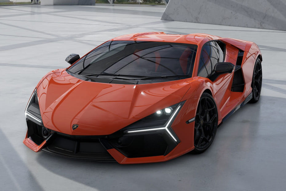 Lamborghini Revuelto Front Side View