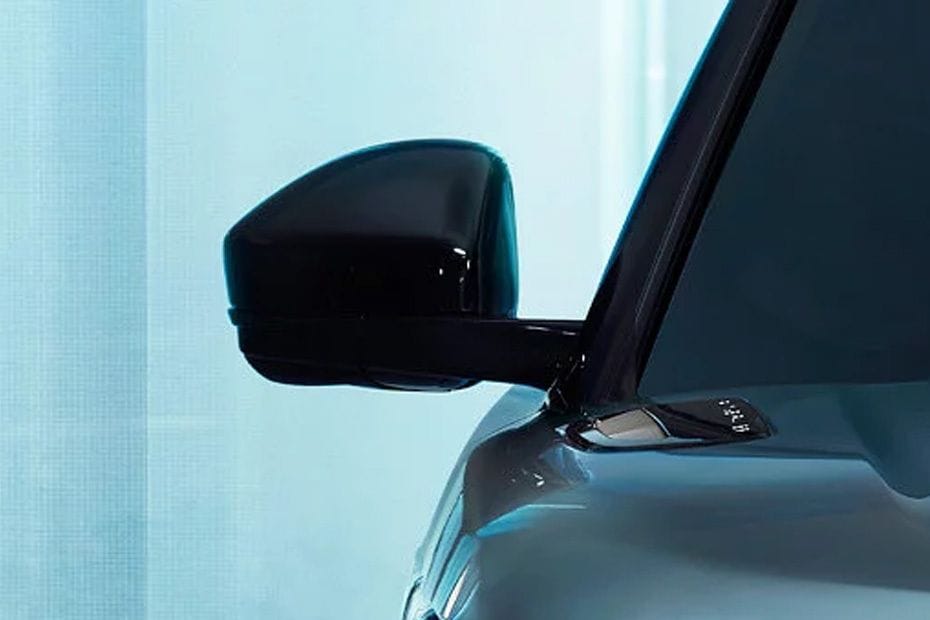 لاند روفر رينج روفر فيلار Drivers Side Mirror Front Angle