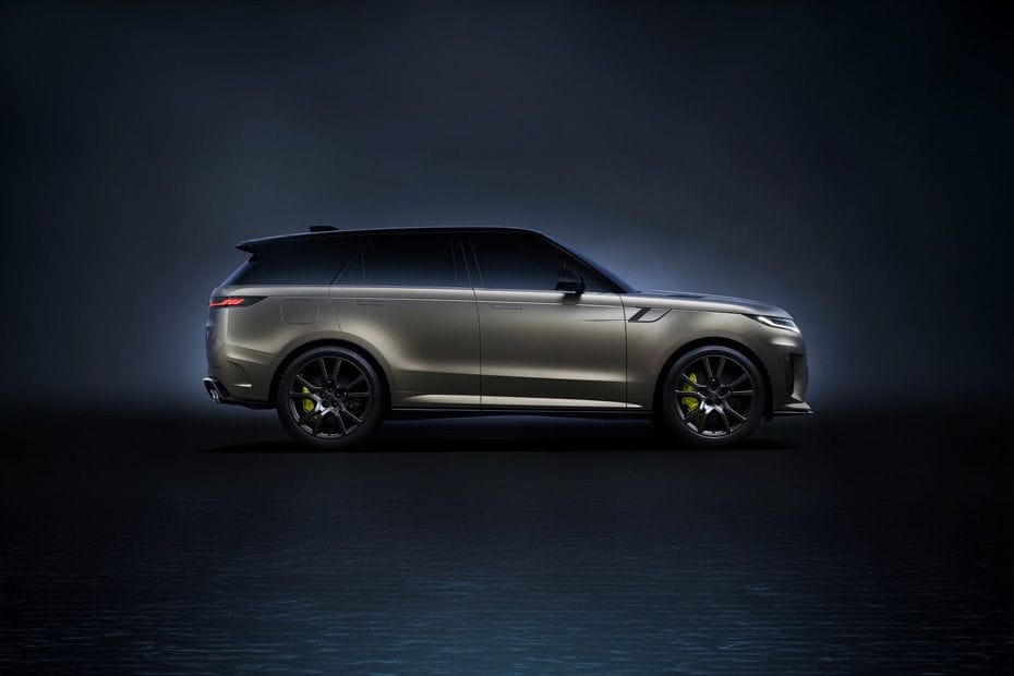 Range Rover Sport Medium Angle Front View