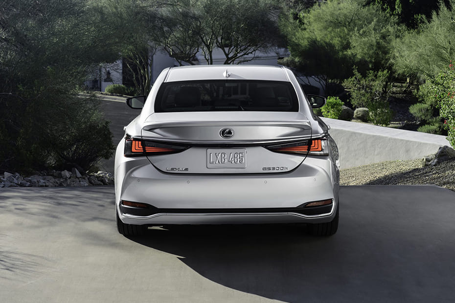 Full Rear View of Lexus ES in Saudi Arabia