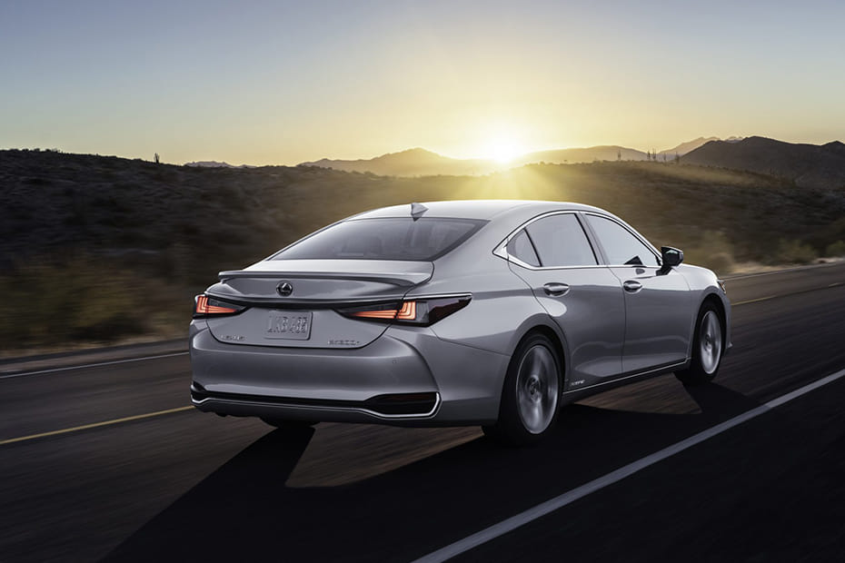 ES Rear angle view in Saudi Arabia