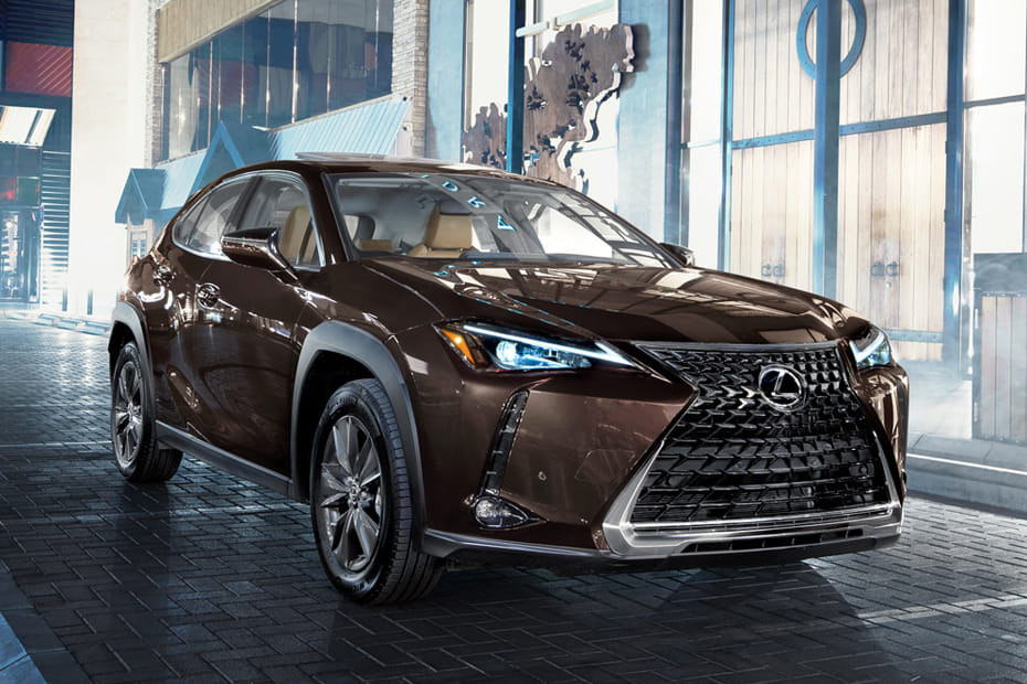 لكزس UX300H Front Medium View