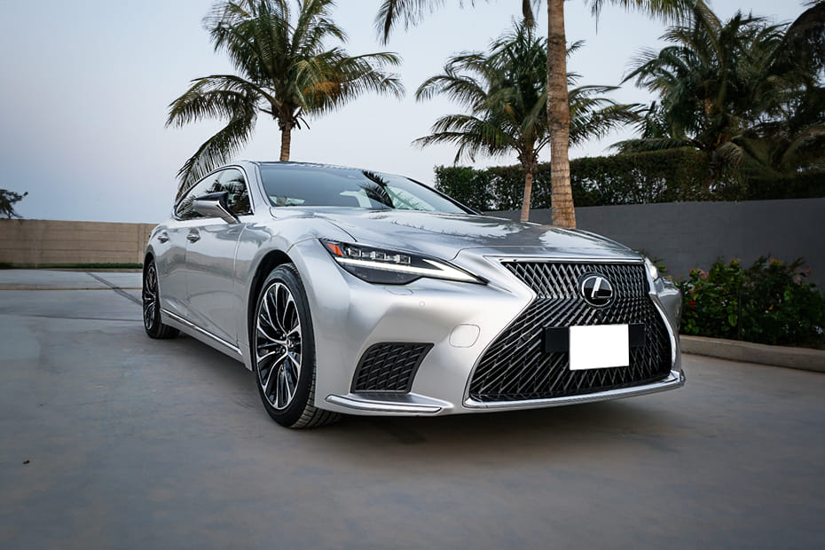 Lexus LS Front Medium View