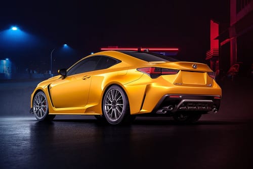 Rear Cross Side View of لكزس RC F