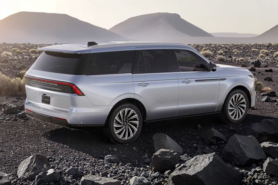 Rear Cross View of Lincoln Navigator