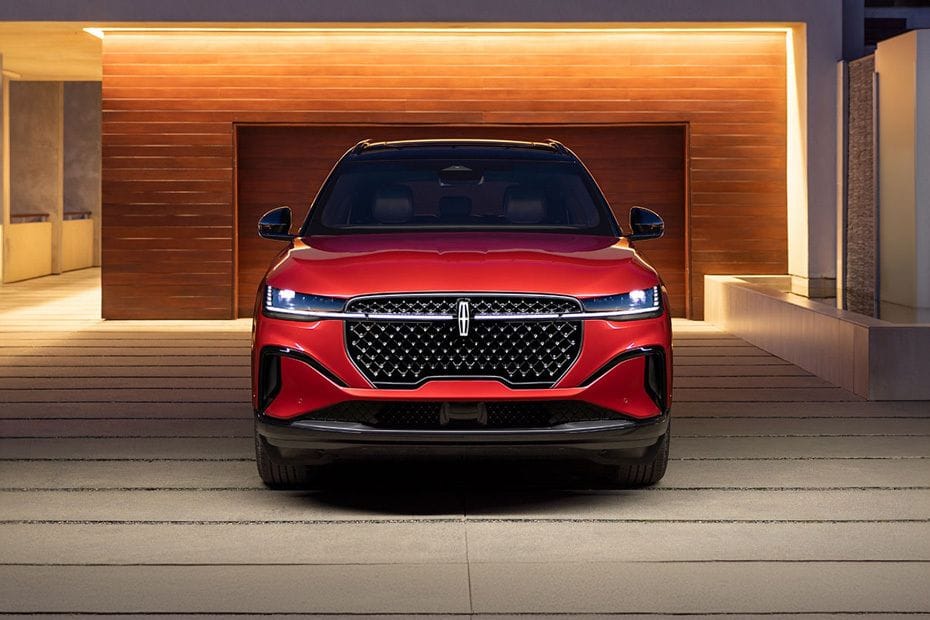 Full Front View of نوتيلوس 