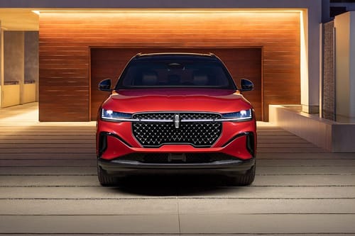 Full Front View of نوتيلوس 