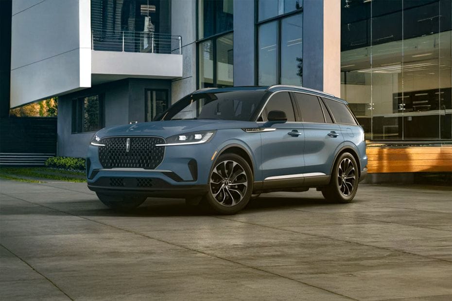 Lincoln  Aviator Front angle low view