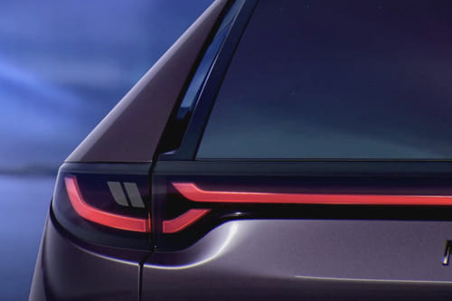 إي زد-٦٠ Tail light