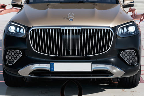 Maybach GLS Grille View