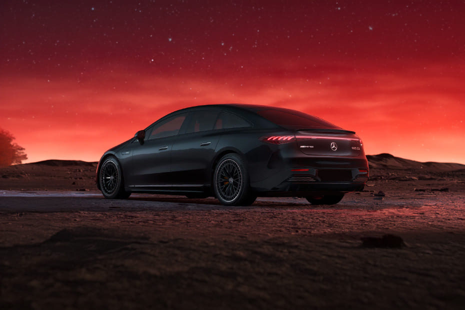 Rear Cross Side View of مرسيدس بنز إيه إم جي إي كيو إس