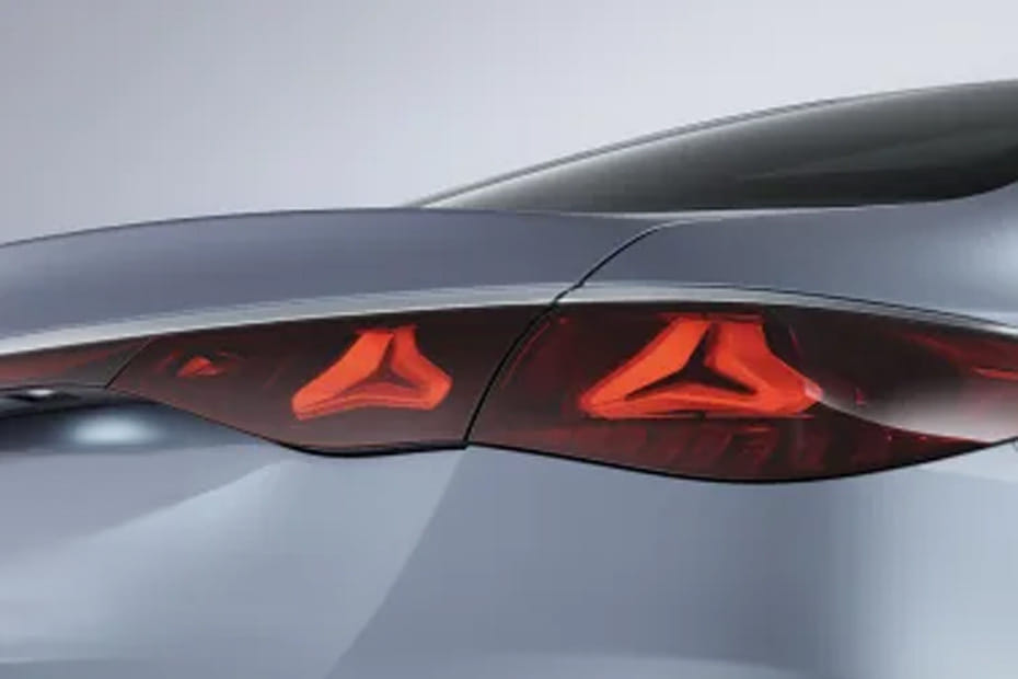إيه إم جي إي-كلاس Tail light