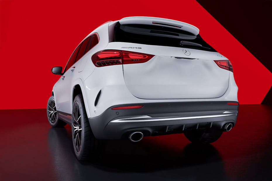 Rear Medium View of مرسيدس بنز إيه إم جي جي إل إيه