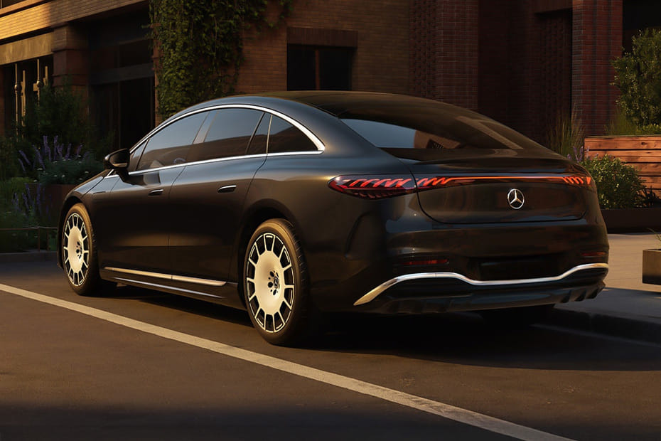 Rear Cross Side View of Mercedes-Benz EQS 2027