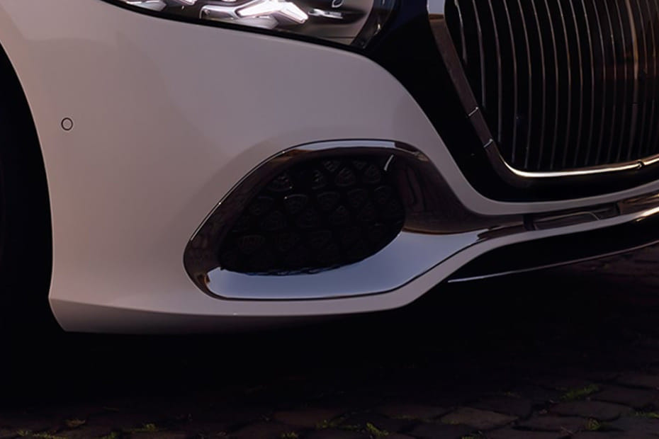مايباخ إس كلاس 2027 Front Fog Lamp