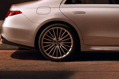 أس  كلاس سيدان Wheel