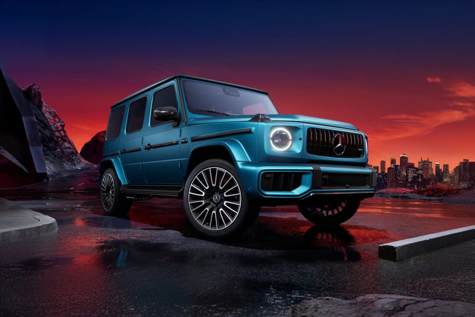 Mercedes-Benz G-Class Front Medium View