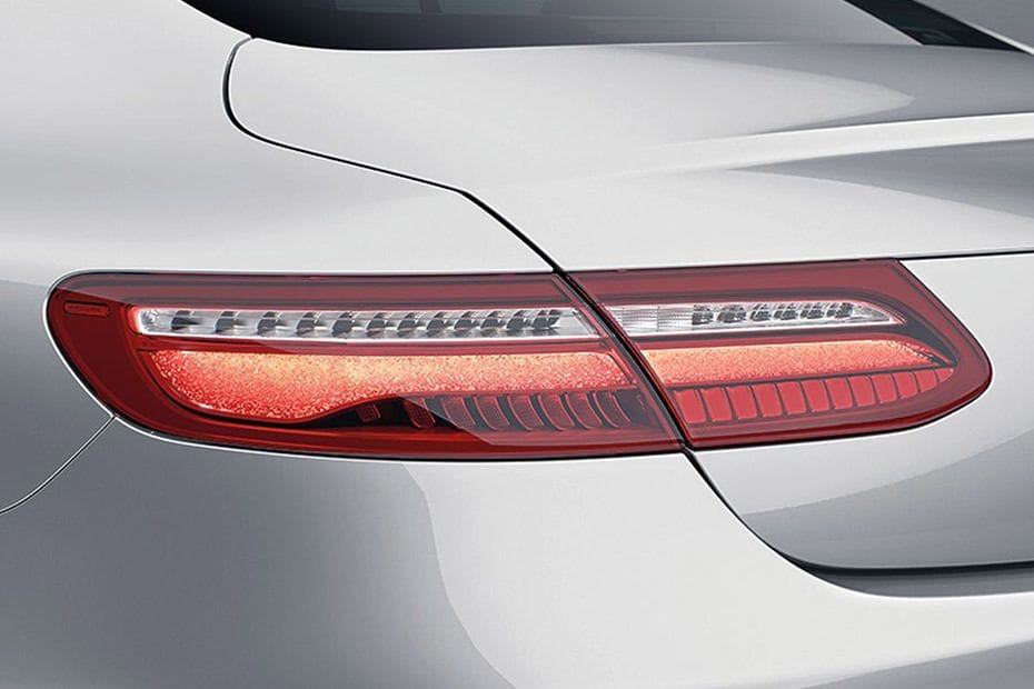 الفئة - إي كوبيه Tail light