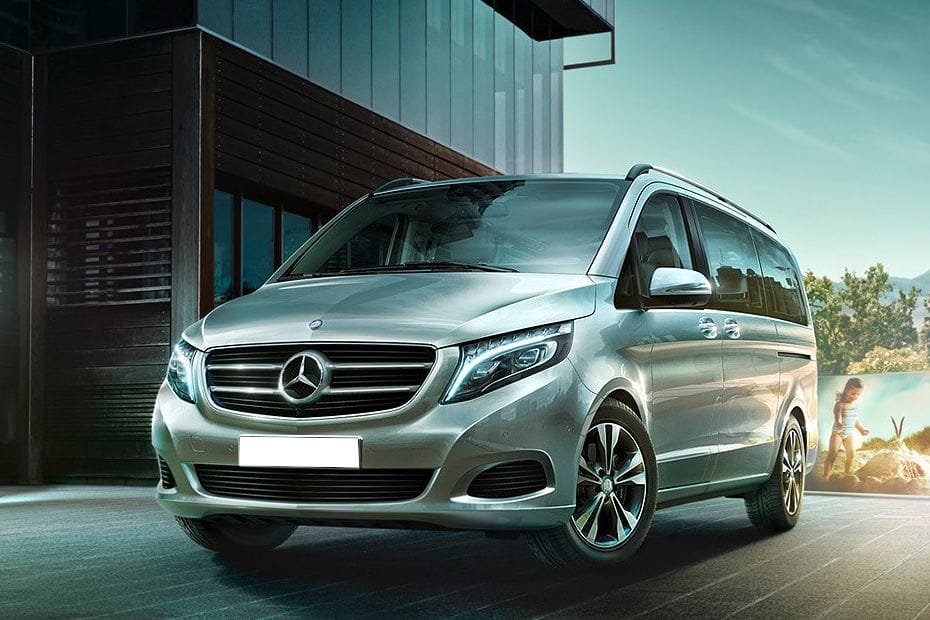 Mercedes-Benz  V-Class Front angle low view