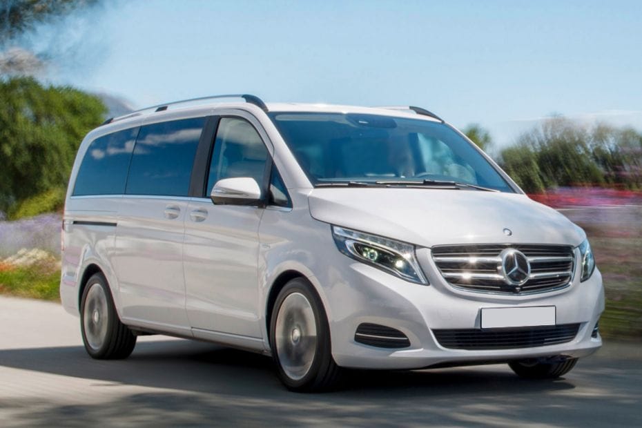 Mercedes-Benz V-Class Front Cross Side View