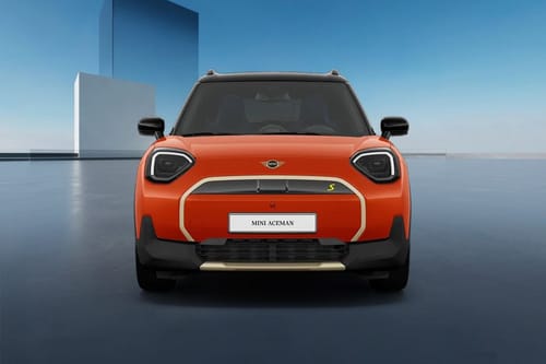 Full Front View of آيس مان