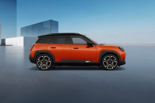 آيس مان Medium Angle Front View