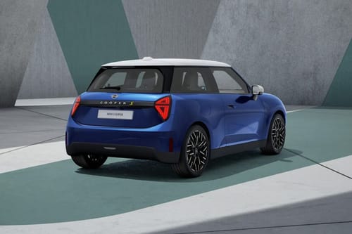 كوبر إلكتريك Rear angle view