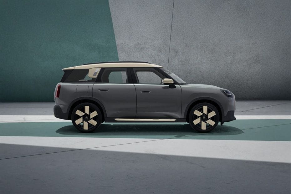 كنتري مان إلكتريك Medium Angle Front View