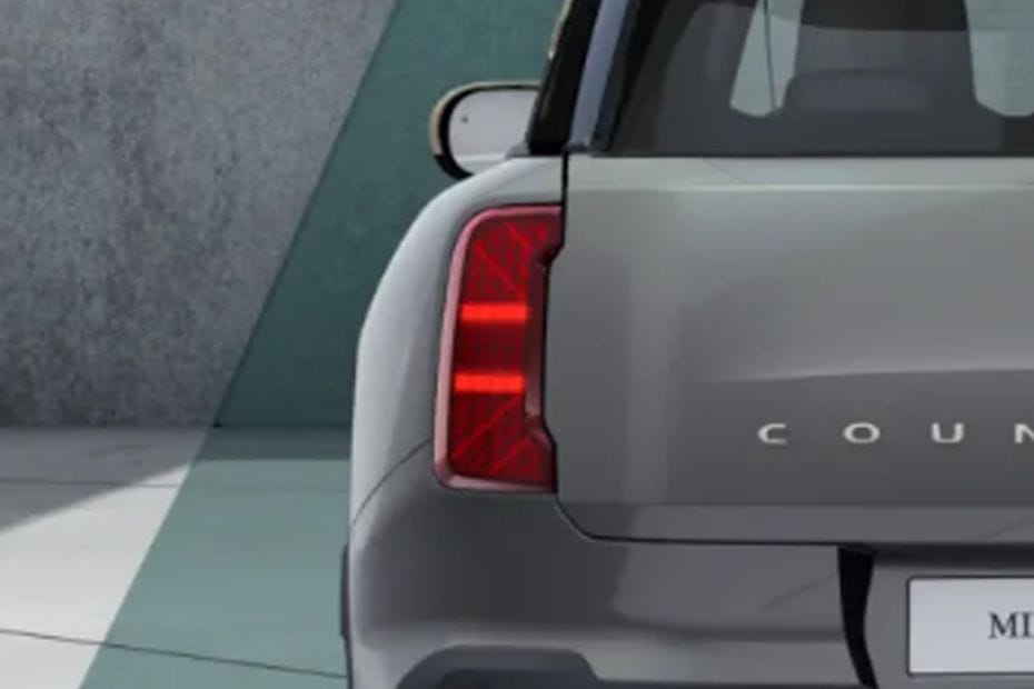 كنتري مان إلكتريك Tail light