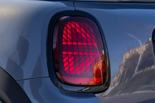 كونفرتيبل Tail light