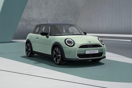 ميني كوبر Front Medium View
