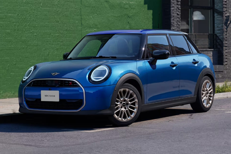 Mini  5 Door Front angle low view