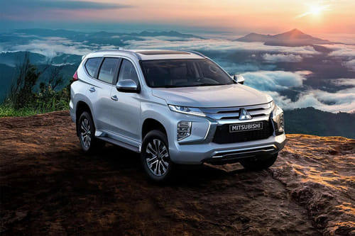 Mitsubishi Pajero Sport Front Medium View