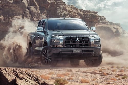 ميتسوبيشي L200 Front Medium View