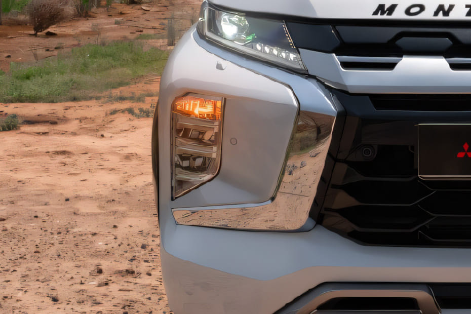 مونتيرو سبورت Front Fog Lamp
