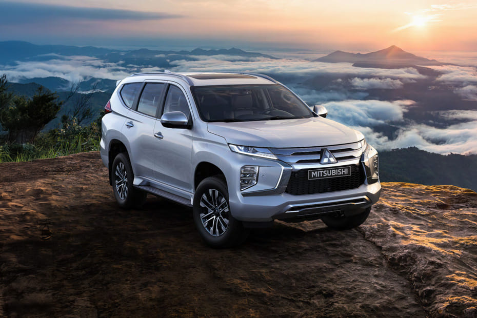 Mitsubishi Montero Sport Front Medium View