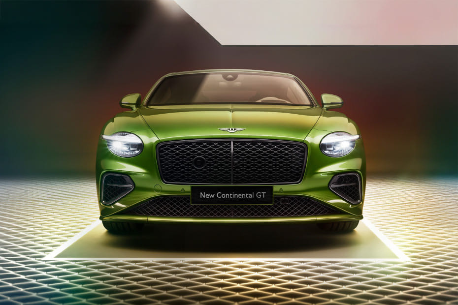 Full Front View of كونتيننتال جي تي