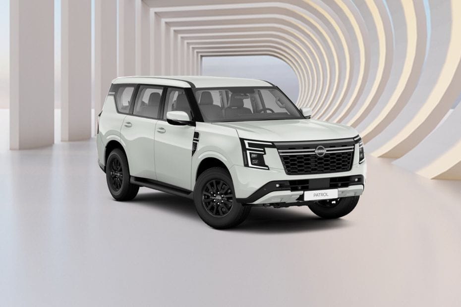 نيسان باترول  Front Medium View