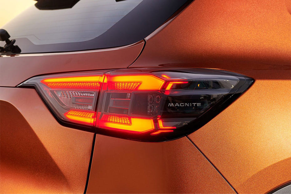 ماغنيت Tail light